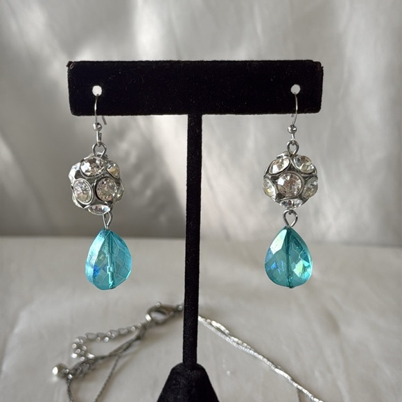 Teal & Crystal Beaded Multi-Strand Wire Necklace and Earring Set - Picture 4 of 10